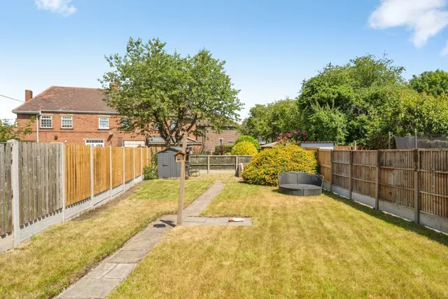 Scrooby Road, Bircotes, Doncaster, photo 1