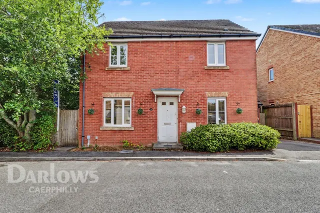 Druids Close, Caerphilly, photo 1