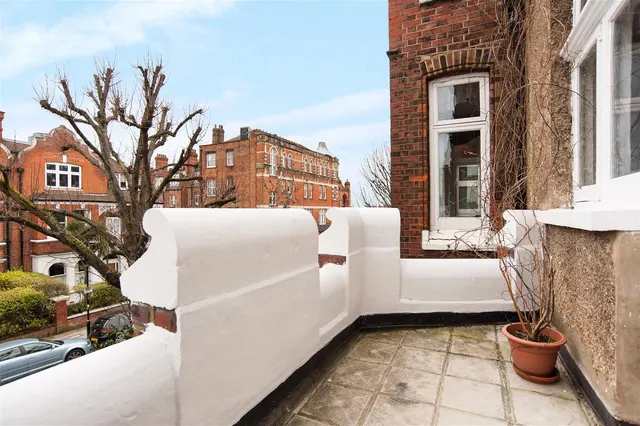 Photo 3 — Fawley Road West Hampstead, London NW6 1SL