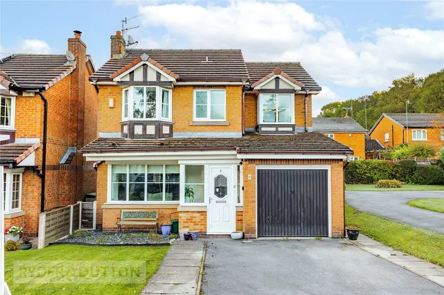 Gawsworth Close, Hadfield, SK13, photo 1