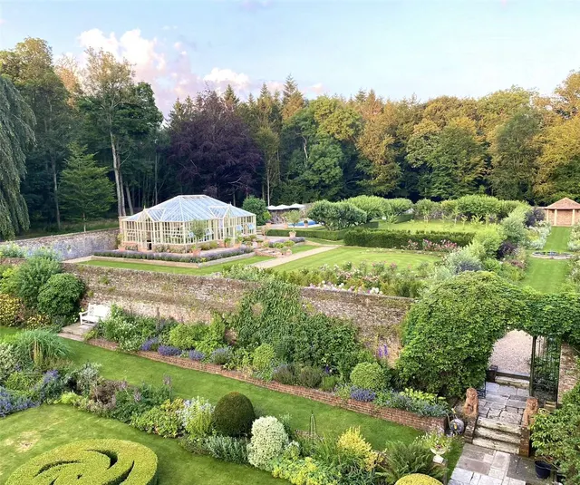 Photo 3 — Lot 1 | Woodcote Manor, Alresford, Hampshire, SO24 0LL