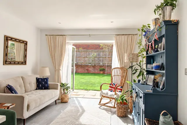 Barnfield, Haywards Heath, RH17, photo 3