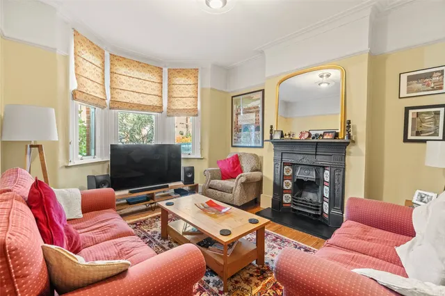 Photo 2 — Grove Avenue, Twickenham, TW1 4HX