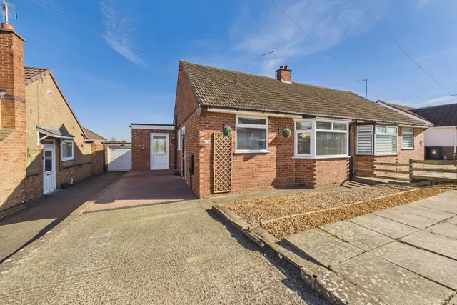 Longmynd Drive, Duston, NN5, photo 1