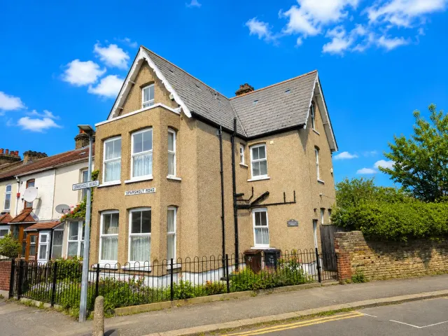 Sparsholt Road, Barking, IG11, photo 1