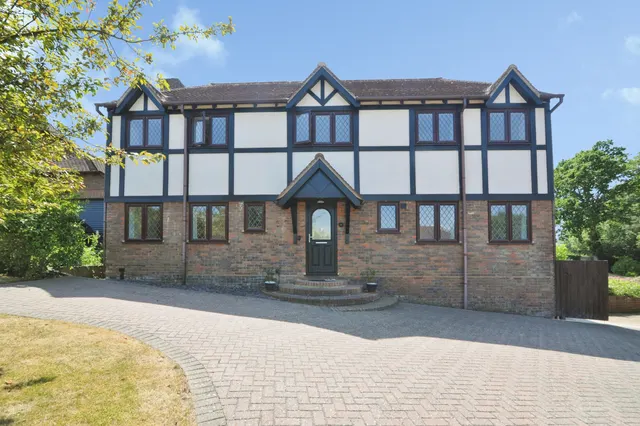 Photo 3 — Weald View, Staplecross, Robertsbridge