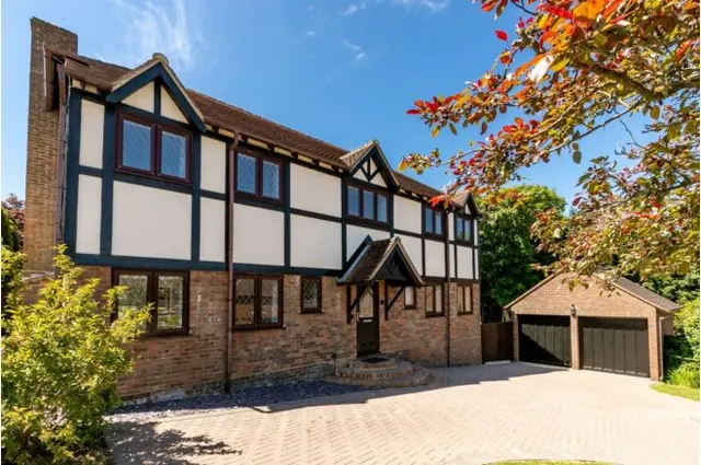 Photo 2 — Weald View, Staplecross, Robertsbridge
