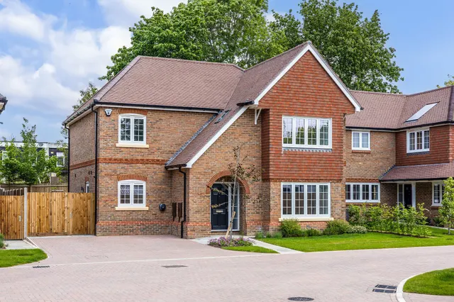 Otway Close, Tadworth, KT20, photo 1