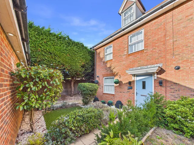 Locks Yard, Headcorn, TN27, photo 2