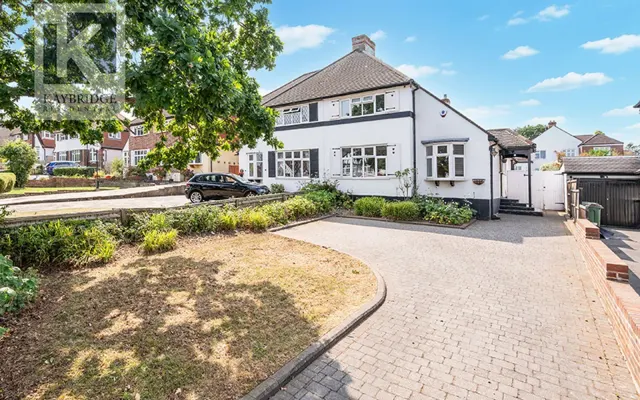 Oaks Avenue, Worcester Park, KT4, photo 1