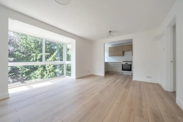 Winchester Close, Enfield, EN1, photo 2
