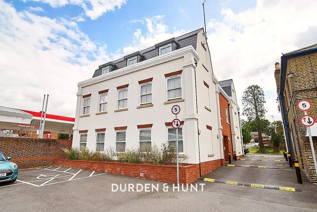 High Street, Ongar, CM5, photo 1