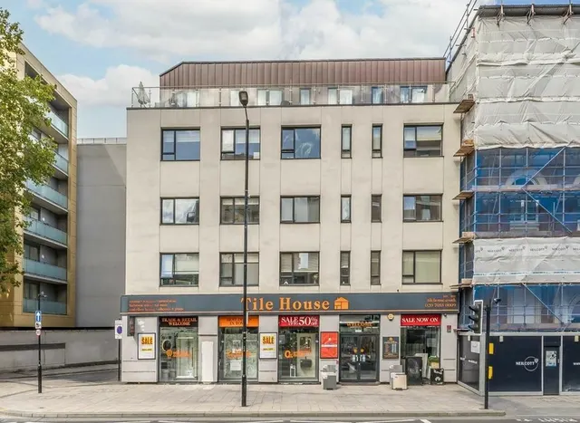 1 bedroom flat — Barking Road, Canning Town, E16