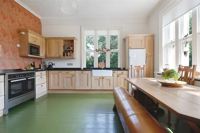 Mynthurst, Leigh, RH2, photo 3