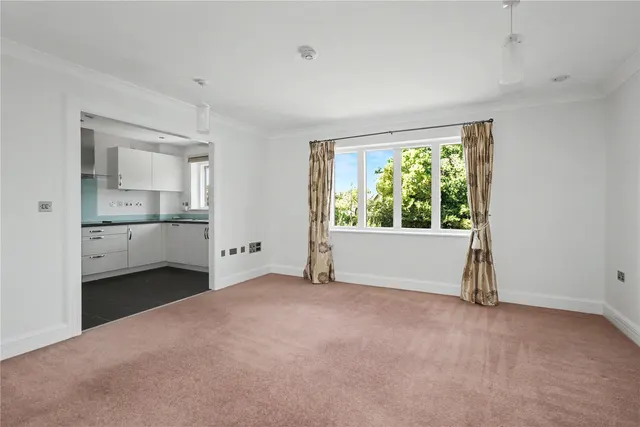 Westfield Road, Woking, GU22, photo 3