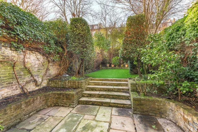 Photo 3 — Campden Hill Road, Kensington, London, W8 7DX