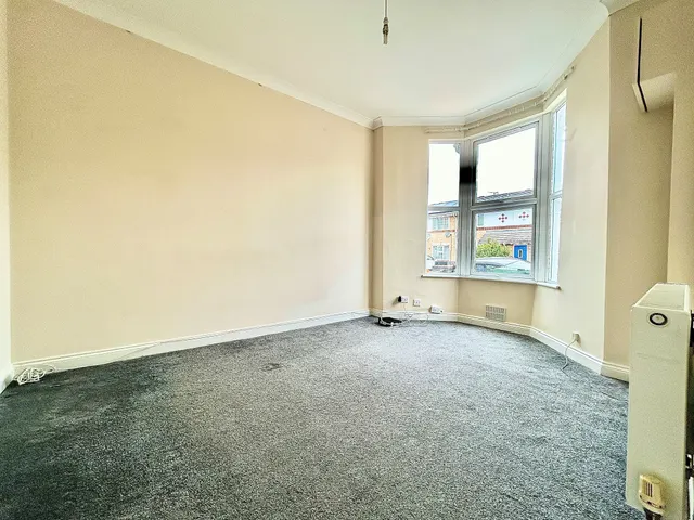 Ham Park Road, Stratford, E15, photo 3