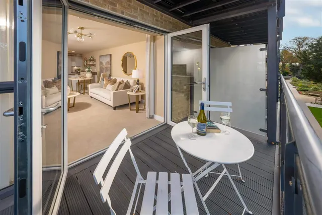 Photo 2 — Trotwood Close, Broadstairs, Kent, CT10 2JY