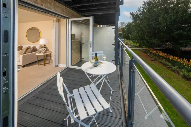 Photo 3 — Trotwood Close, Broadstairs, Kent, CT10 2JY