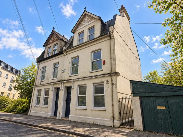 St Barnabas Terrace, Plymouth, PL1, photo 1