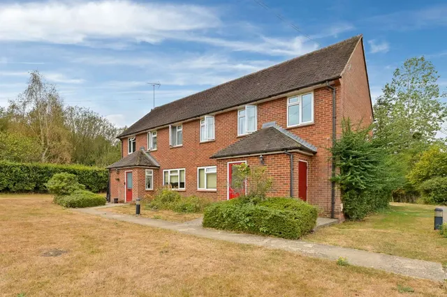 Hall Place Cottages, Honey Lane, Hurley, Maidenhead, SL6 6RQ, photo 1