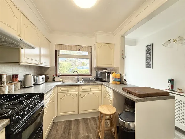 Milton Crescent, Brixham, photo 2