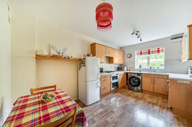 Clay Lane, Fishbourne, PO18, photo 2
