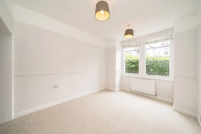 Strathville Road, SW18, photo 3
