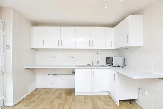Manor Way, Leysdown-on-Sea, ME12, photo 3
