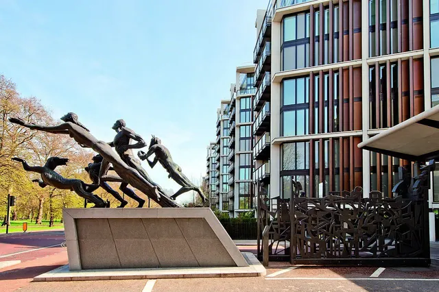 Photo 2 — One Hyde Park, Knightsbridge, London, SW1X 7LJ