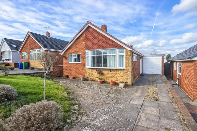 Ranleigh Avenue, Kingswinford, DY6 8PY, photo 1