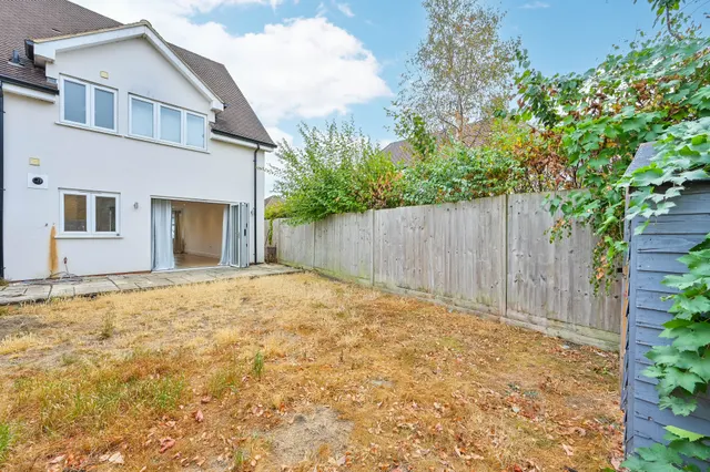 Photo 3 — 57 Weston Avenue, West Molesey