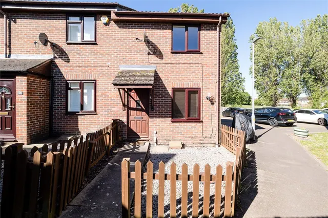 Alderwood Close, Abridge, Romford, Essex, RM4, photo 1