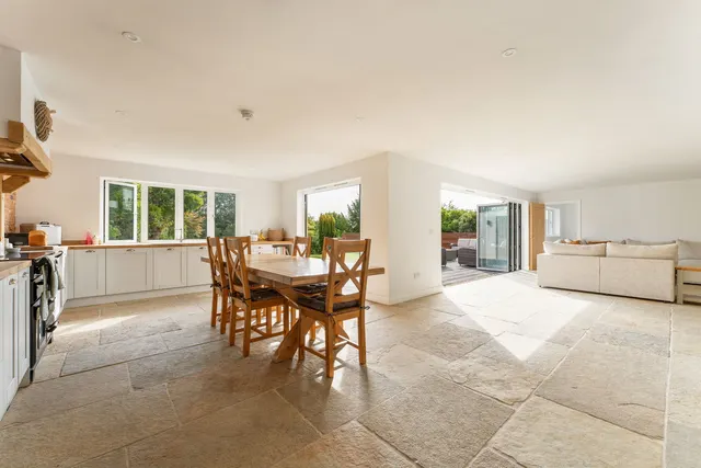 Tytherley Road, Winterslow, SP5, photo 3
