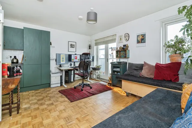 Photo 3 — Whitelake Place, West Golds Way, Newton Abbot