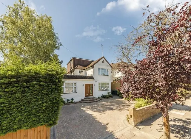 Greenway, Whetsone, N20, photo 1