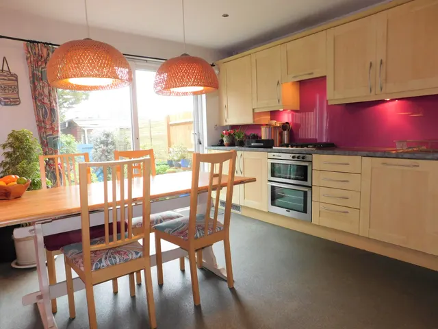 Allingham Close, London, W7, photo 1