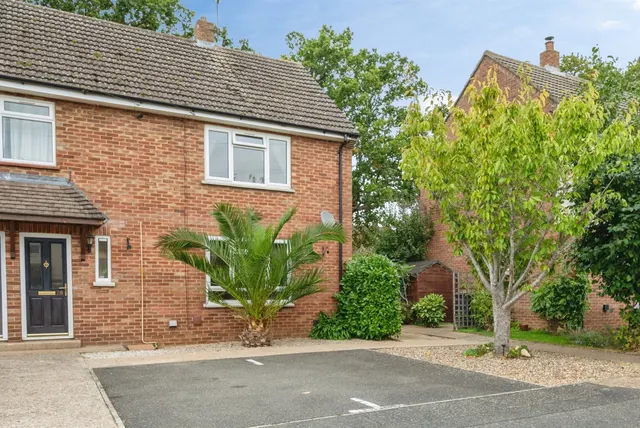 Hoveton Place, Badersfield, NR10, photo 1
