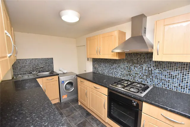 Springfield Road, Guiseley, LS20, photo 3