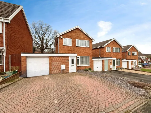Hilton Close, Stirchley, TF3, photo 1