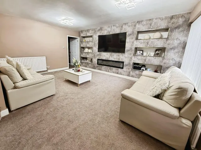 Hilton Close, Stirchley, TF3, photo 3