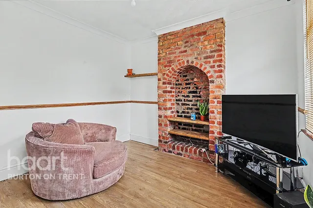 Lansdowne Road, Swadlincote, DE11, photo 2