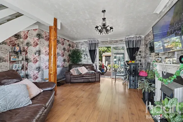 Dencourt Crescent, Basildon, SS14, photo 3