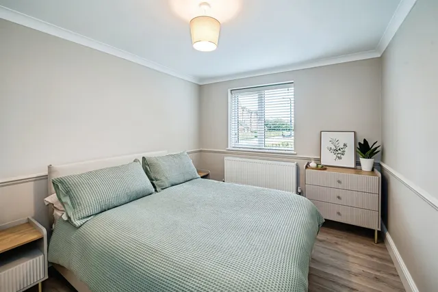 Lowestoft Drive, Slough, SL1, photo 2