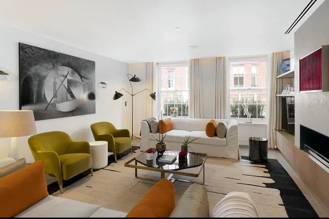 Photo 3 — Abingdon Road, Kensington, London, W8 6AH