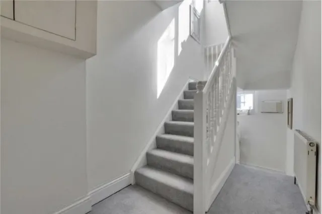 Woolwich Road, London, SE10, photo 2