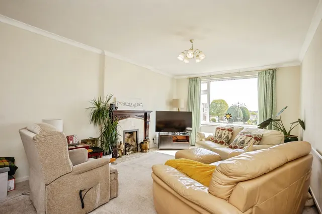 Photo 3 — Owen Crescent, Melton Mowbray