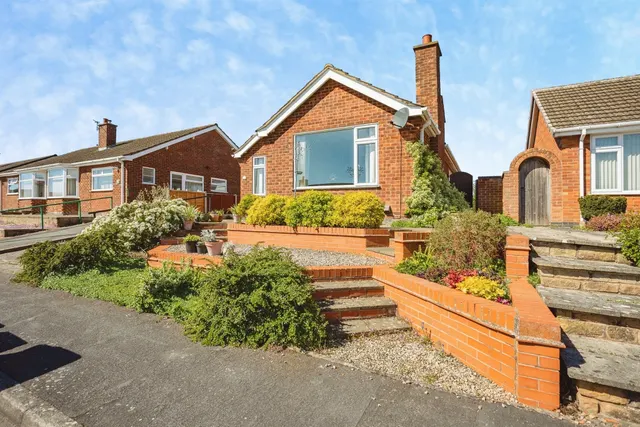 Photo 2 — Owen Crescent, Melton Mowbray