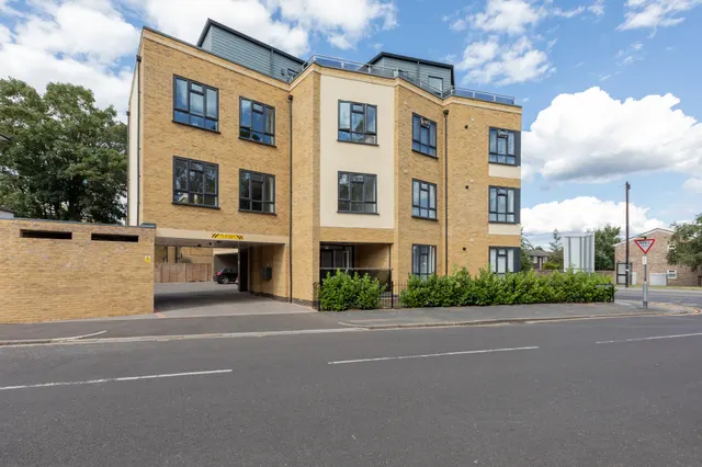Cookham Road, Maidenhead, SL6, photo 1