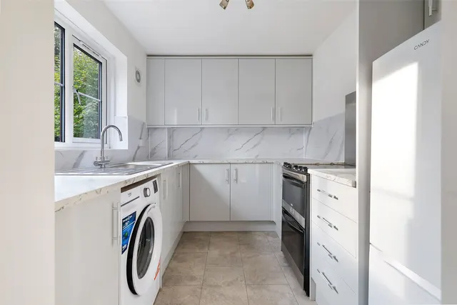Limeway Terrace, Dorking, RH4, photo 3
